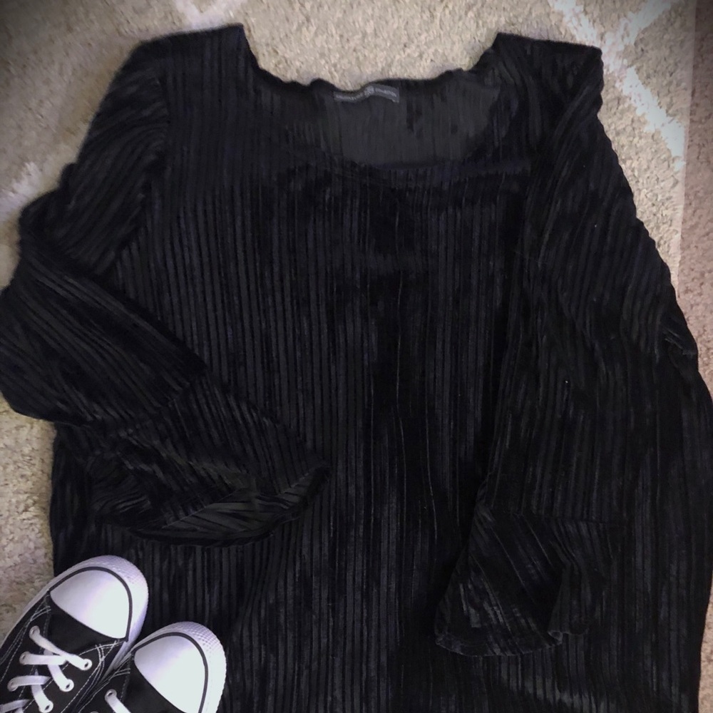 Black Pleated Flowy Long sleeve Blouse